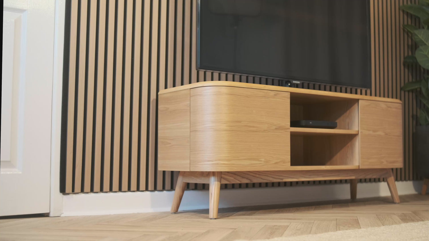 Oslo Oak TV Stand